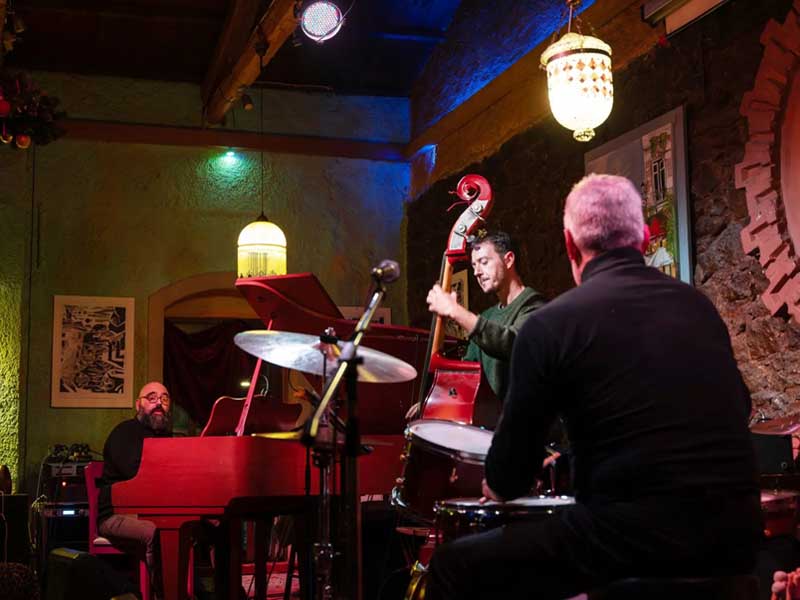 Live jazz 7 Μαΐου Τετάρτη στο Poetry Bar NUKELEUS